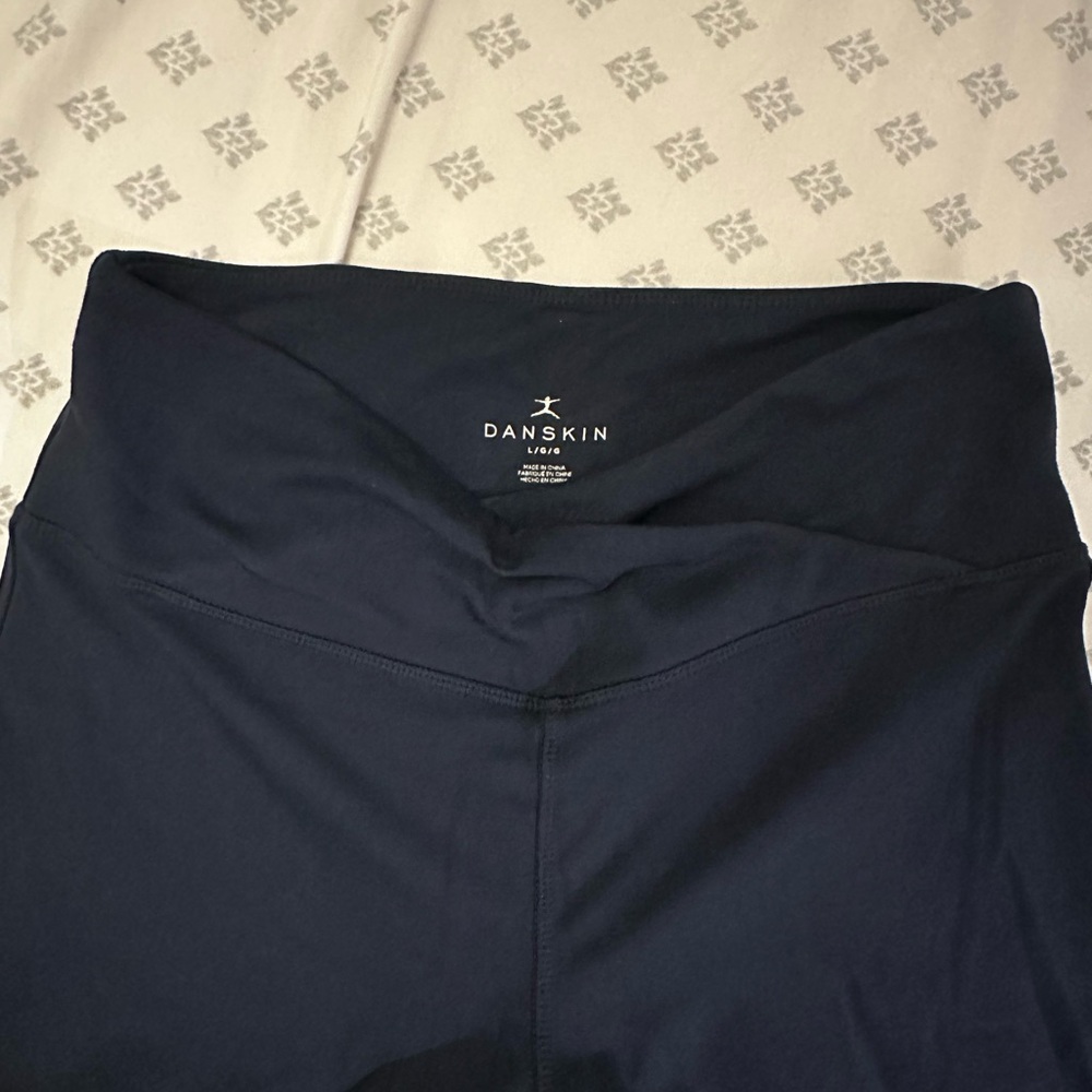 Danskin criss cross band navy flare leggings